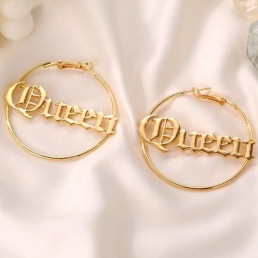 Gold Hoop Queen Fashion Earrings - Picture 2 of 3